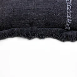 Cojín Negro Carbón 65X36 Con Cordón En Los Lados